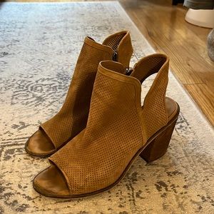 Steve Madden chunky heels